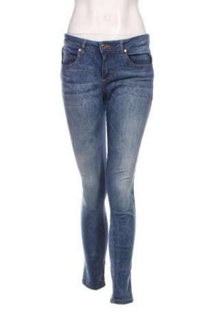 Damen Jeans Guess, Größe M, Farbe Blau, Preis 103,99 €