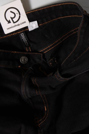 Damskie jeansy H&M Divided, Rozmiar M, Kolor Czarny, Cena 41,99 zł