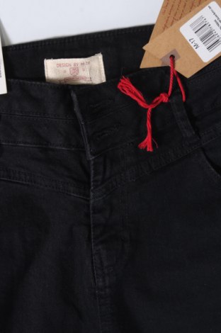 Damskie jeansy M17, Rozmiar L, Kolor Czarny, Cena 91,99 zł