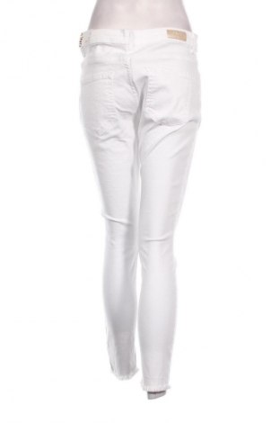 Damskie jeansy ONLY, Rozmiar XL, Kolor Biały, Cena 57,99 zł