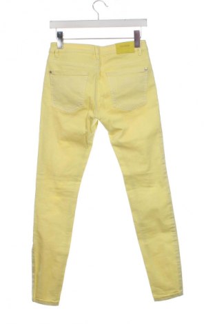 Damskie jeansy Pull&Bear, Rozmiar S, Kolor Żółty, Cena 22,99 zł