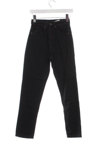 Blugi de femei Stradivarius, Mărime XXS, Culoare Negru, Preț 78,99 Lei