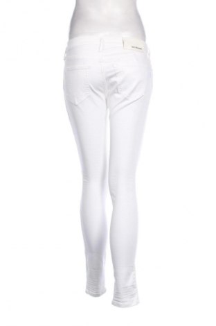 Damskie jeansy True Religion, Rozmiar M, Kolor Biały, Cena 137,99 zł