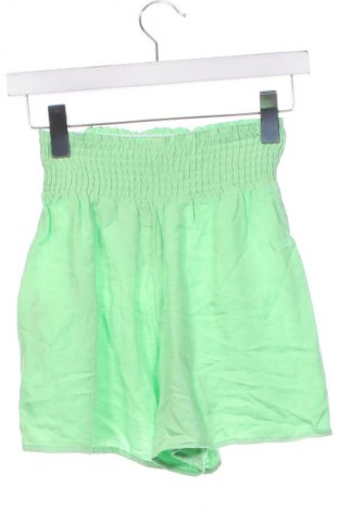 Damen Shorts Bershka, Größe XS, Farbe Grün, Preis 9,99 €