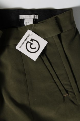 Pantaloni scurți de femei H&M, Mărime M, Culoare Verde, Preț 22,99 Lei