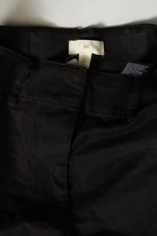 Pantaloni scurți de femei H&M, Mărime S, Culoare Negru, Preț 21,99 Lei