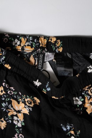 Pantaloni scurți de femei H&M Divided, Mărime S, Culoare Negru, Preț 14,99 Lei