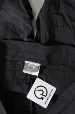 Dámské kraťasy  Jack Wolfskin, Velikost M, Barva Šedá, Cena  389,00 Kč