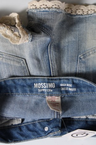 Pantaloni scurți de femei Mossimo, Mărime M, Culoare Albastru, Preț 48,00 Lei