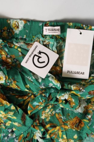 Dámské kraťasy  Pull&Bear, Velikost S, Barva Zelená, Cena  265,00 Kč