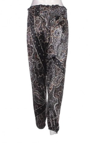 Pantaloni de femei, Mărime M, Culoare Multicolor, Preț 22,99 Lei