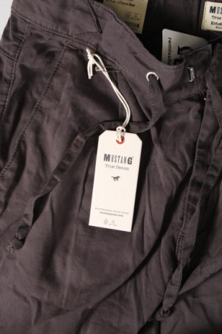 Damenhose Mustang, Größe M, Farbe Grau, Preis € 15,99