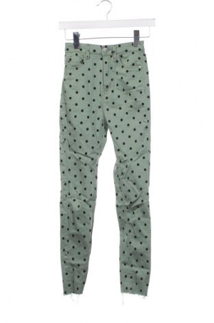 Pantaloni de femei Stradivarius, Mărime XXS, Culoare Verde, Preț 20,99 Lei