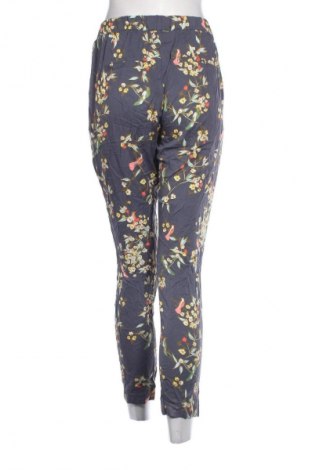 Pantaloni de femei Vero Moda, Mărime XS, Culoare Multicolor, Preț 24,99 Lei