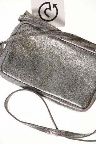 Handytasche, Farbe Silber, Preis 12,79 €