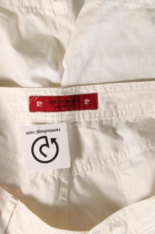 Pantaloni scurți de bărbați Pierre Cardin, Mărime L, Culoare Alb, Preț 66,70 Lei