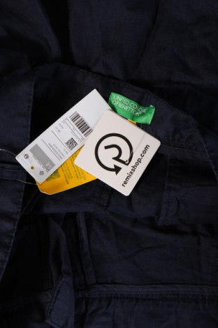 Pantaloni scurți de bărbați United Colors Of Benetton, Mărime XL, Culoare Albastru, Preț 95,99 Lei