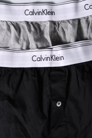 Set de bărbați Calvin Klein, Mărime M, Culoare Multicolor, Preț 194,99 Lei