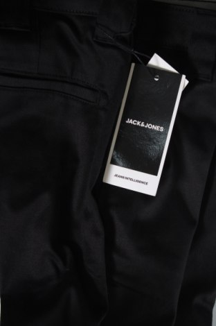 Pantaloni de bărbați Jack & Jones, Mărime S, Culoare Negru, Preț 97,99 Lei