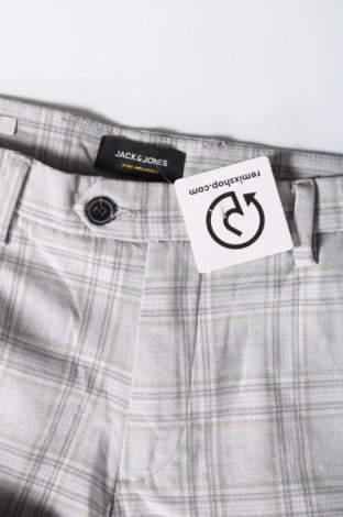 Pantaloni de bărbați Jack & Jones, Mărime M, Culoare Gri, Preț 47,99 Lei