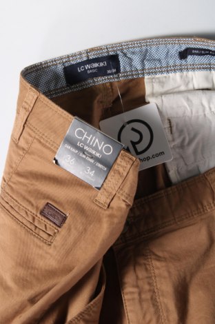 Pantaloni de bărbați LC Waikiki, Mărime L, Culoare Maro, Preț 87,07 Lei