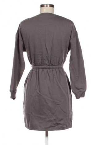 Kleid, Größe M, Farbe Grau, Preis € 6,99