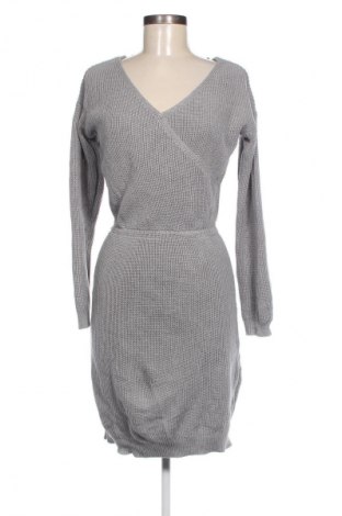 Kleid, Größe S, Farbe Grau, Preis € 7,99