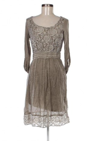 Kleid, Größe M, Farbe Beige, Preis 4,99 €