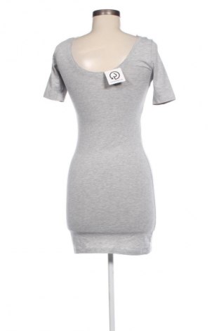 Kleid, Größe S, Farbe Grau, Preis € 6,49