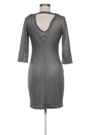 Kleid, Größe M, Farbe Silber, Preis 11,13 €