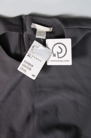 Рокля H&M, Размер XL, Цвят Сив, Цена 13,99 лв.