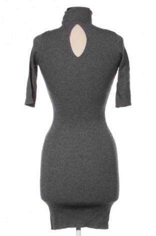 Kleid Oodji, Größe S, Farbe Grau, Preis 5,99 €