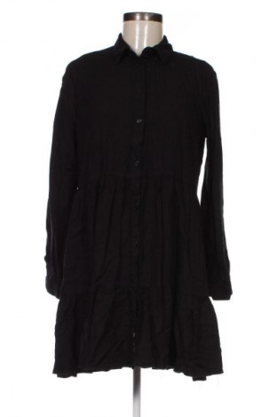 Kleid Stradivarius, Größe L, Farbe Schwarz, Preis € 9,49