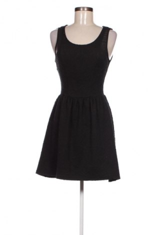 Kleid Stradivarius, Größe M, Farbe Schwarz, Preis 9,49 €