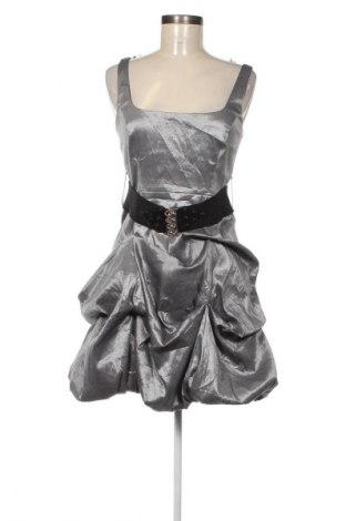 Kleid Yessica, Größe M, Farbe Silber, Preis 6,49 €