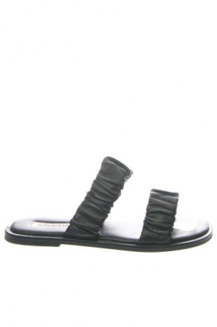 Pantolette Inuovo, Größe 40, Farbe Schwarz, Preis € 21,99