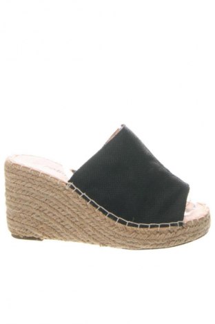 Papuci Natura, Mărime 38, Culoare Multicolor, Preț 108,00 Lei