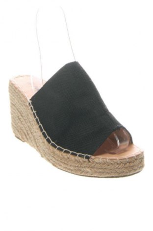 Papuci Natura, Mărime 38, Culoare Multicolor, Preț 108,00 Lei