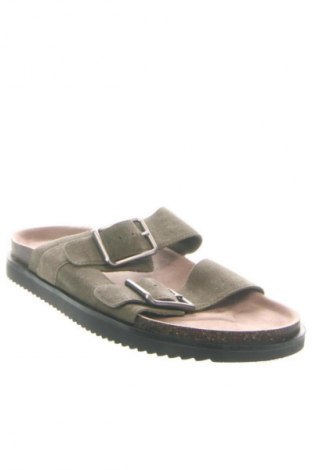 Pantolette Pull&Bear, Größe 45, Farbe Grün, Preis 33,99 €