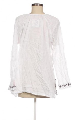 Damen Shirt Aliya, Größe 3XL, Farbe Weiß, Preis 9,72 €