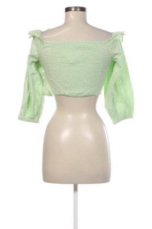 Damen Shirt Bershka, Größe M, Farbe Grün, Preis € 13,99