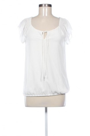 Damen Shirt Clockhouse, Größe M, Farbe Weiß, Preis € 10,00