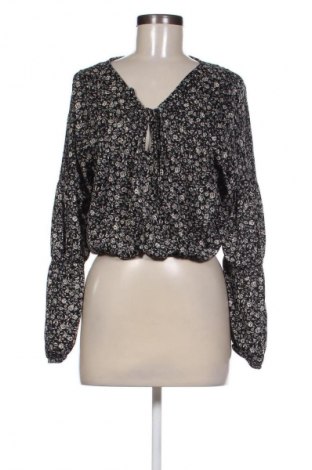 Damen Shirt Pull&Bear, Größe M, Farbe Mehrfarbig, Preis 9,72 €