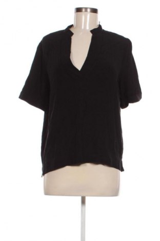 Damen Shirt Selected Femme, Größe L, Farbe Schwarz, Preis 21,48 €