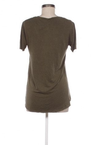 Damen Shirt Stradivarius, Größe M, Farbe Grün, Preis 9,72 €