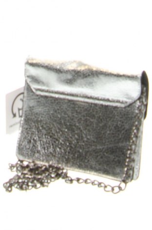Damentasche Even&Odd, Farbe Silber, Preis € 13,99