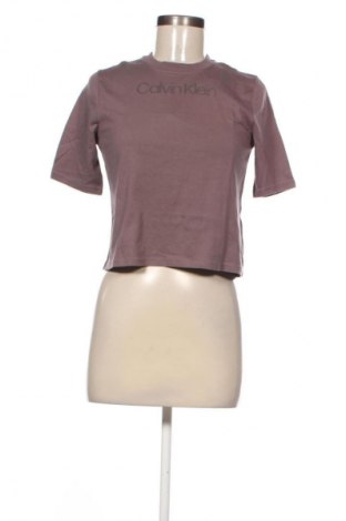 Damen T-Shirt Calvin Klein, Größe XS, Farbe Aschrosa, Preis € 49,99