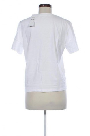 Tricou de femei Calvin Klein Jeans, Mărime M, Culoare Alb, Preț 290,99 Lei