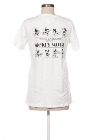 Γυναικείο t-shirt LC Waikiki, Μέγεθος M, Χρώμα Λευκό, Τιμή 11,25 €