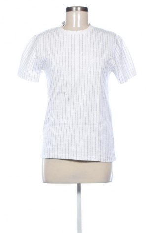 Γυναικείο t-shirt Mister Tee, Μέγεθος XS, Χρώμα Πολύχρωμο, Τιμή 9,00 €